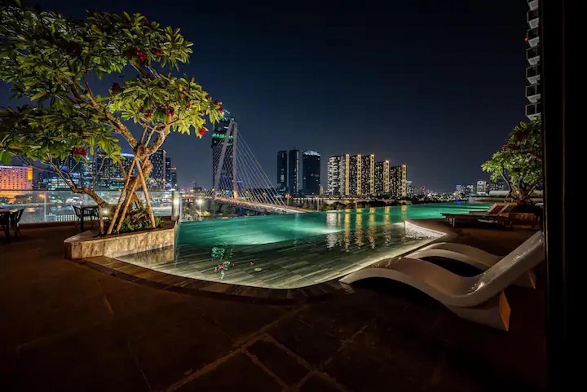 The Opera Apartment Cental Saigon Free Pool-Gym-Sauna Room- Golf Mini Ho Chi Minh-Byen Eksteriør billede