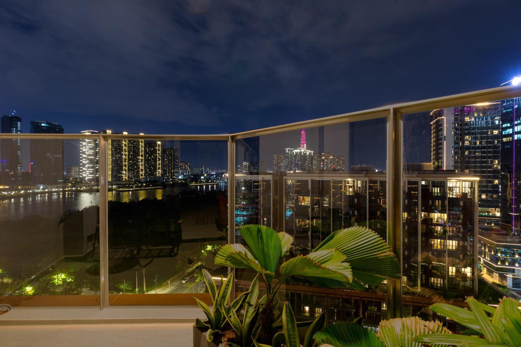 The Opera Apartment Cental Saigon Free Pool-Gym-Sauna Room- Golf Mini Ho Chi Minh-Byen Eksteriør billede